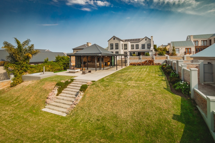 5 Bedroom Property for Sale in Kraaibosch Country Estate Western Cape